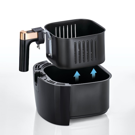 BLACKDECKER air fryer AF5539 with removable black cooking basket, shown in side angle on white background.