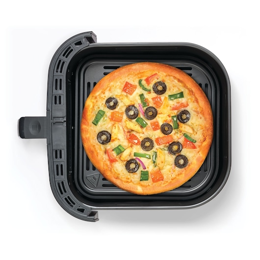 BLACKDECKER AF5800 air fryer tray with cooked vegetable pizza, photo taken from above on white background.