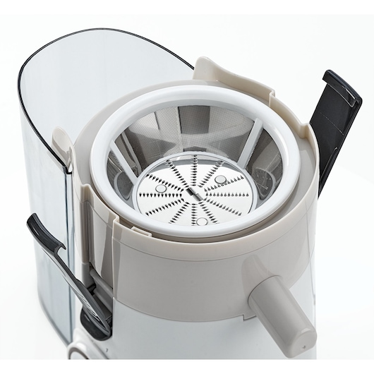 BLACKDECKER JE250 juicer top view showing stainless steel filter and pulp container, white background.